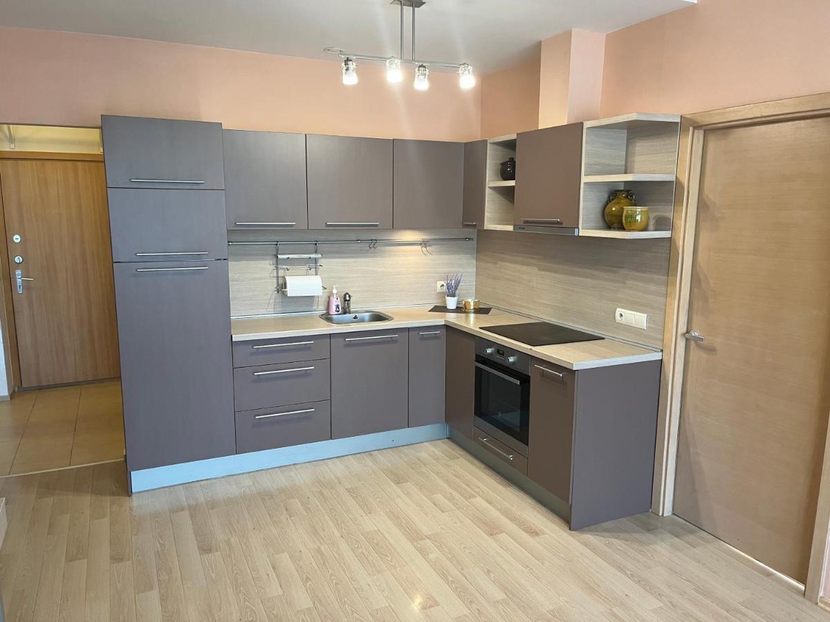 Lovely Apartments In Imanta With Free Parking Riga Kültér fotó