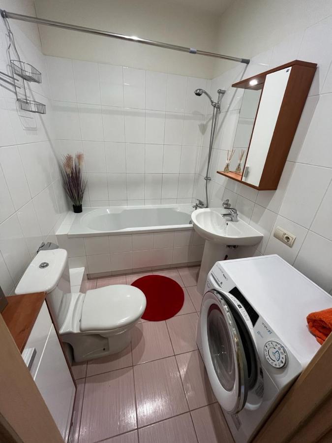 Lovely Apartments In Imanta With Free Parking Riga Kültér fotó