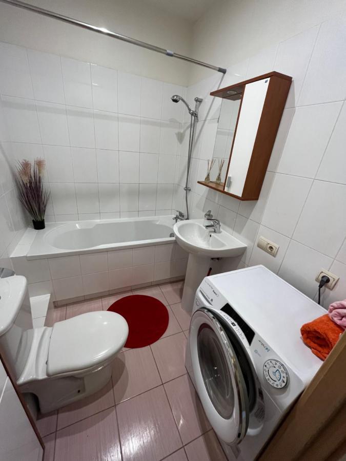 Lovely Apartments In Imanta With Free Parking Riga Kültér fotó